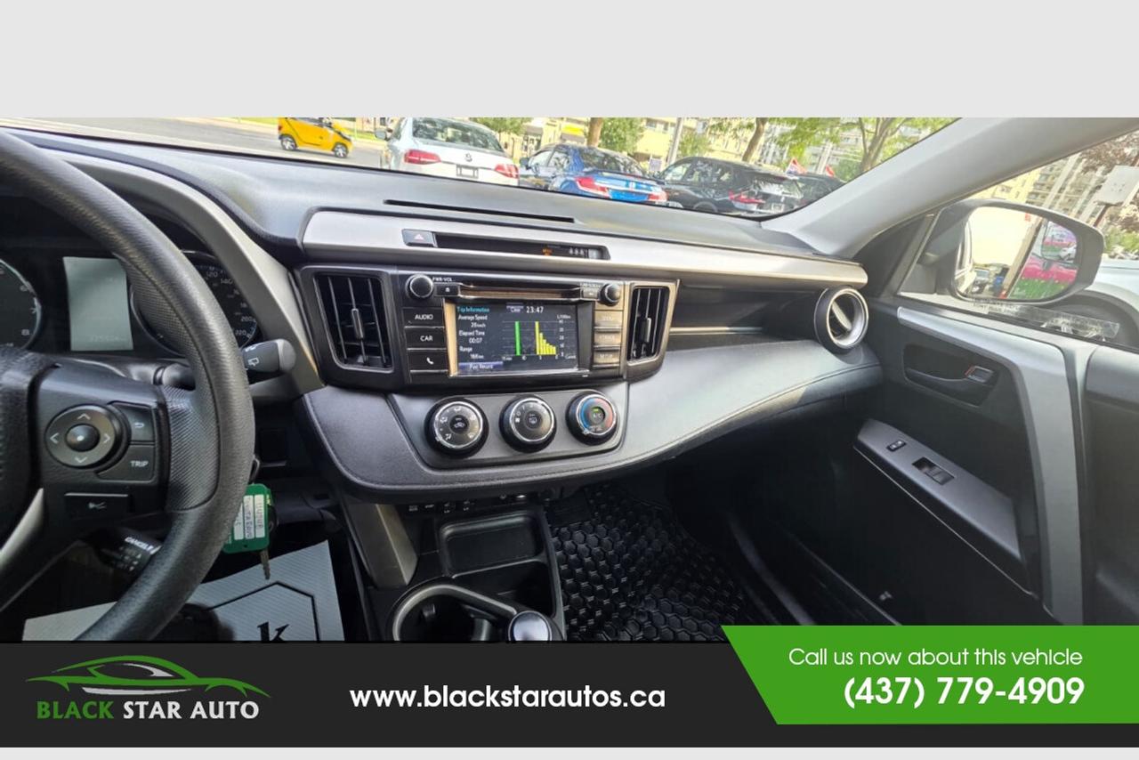 2017 Toyota RAV4  Photo