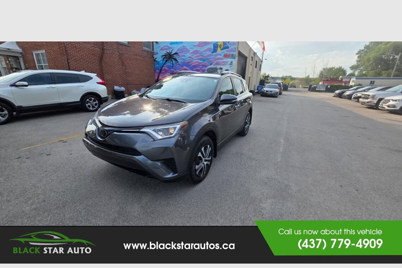 2017 Toyota RAV4  Photo