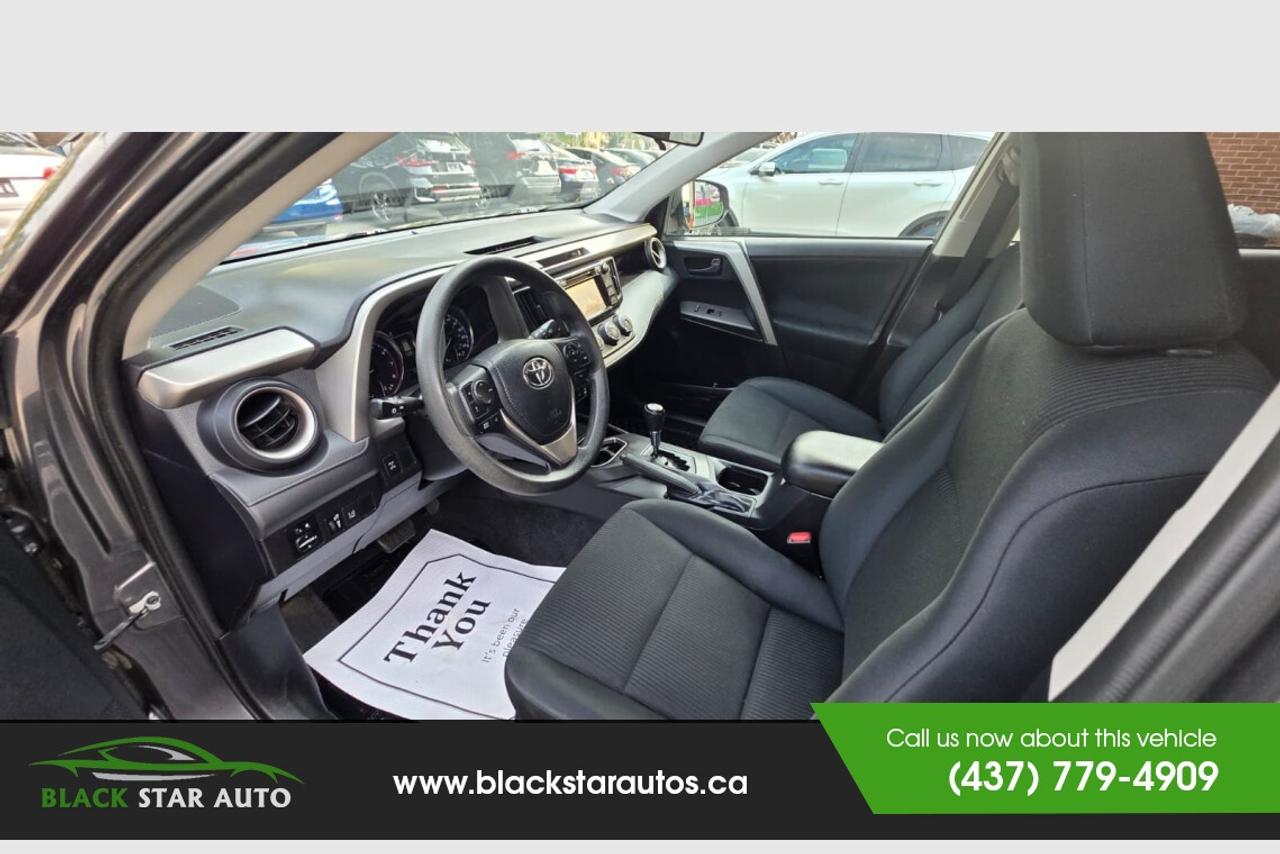 2017 Toyota RAV4  Photo