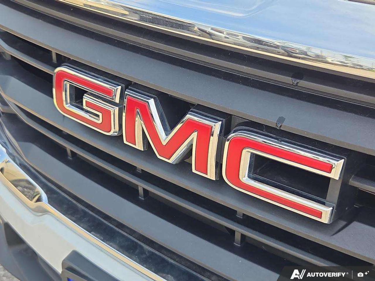 2024 GMC Terrain SLE   OFF LEASE   WELL MAINTAINED   CARPLAY Photo