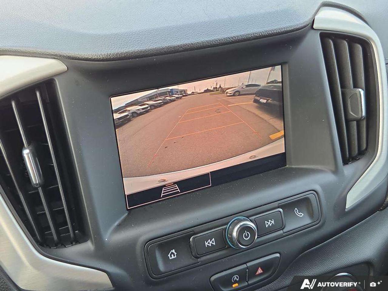 2024 GMC Terrain SLE   OFF LEASE   WELL MAINTAINED   CARPLAY Photo