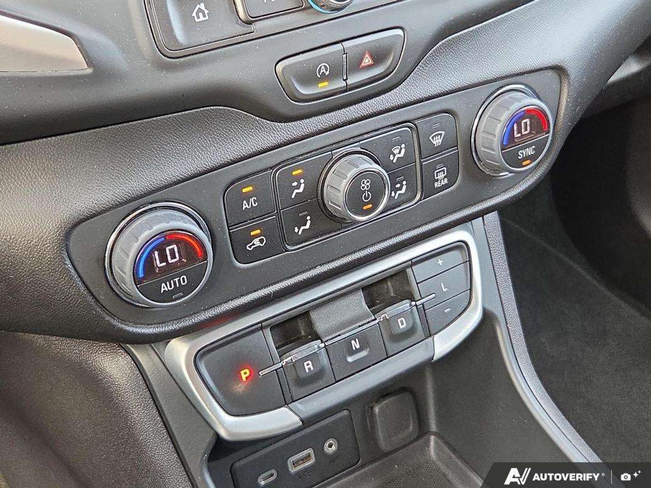 2024 GMC Terrain SLE   OFF LEASE   WELL MAINTAINED   CARPLAY Photo