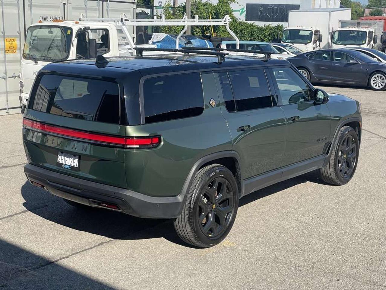 2025 Rivian R1S Adventure PKG - MAX PACK   GEN 2   660km RANGE! Photo