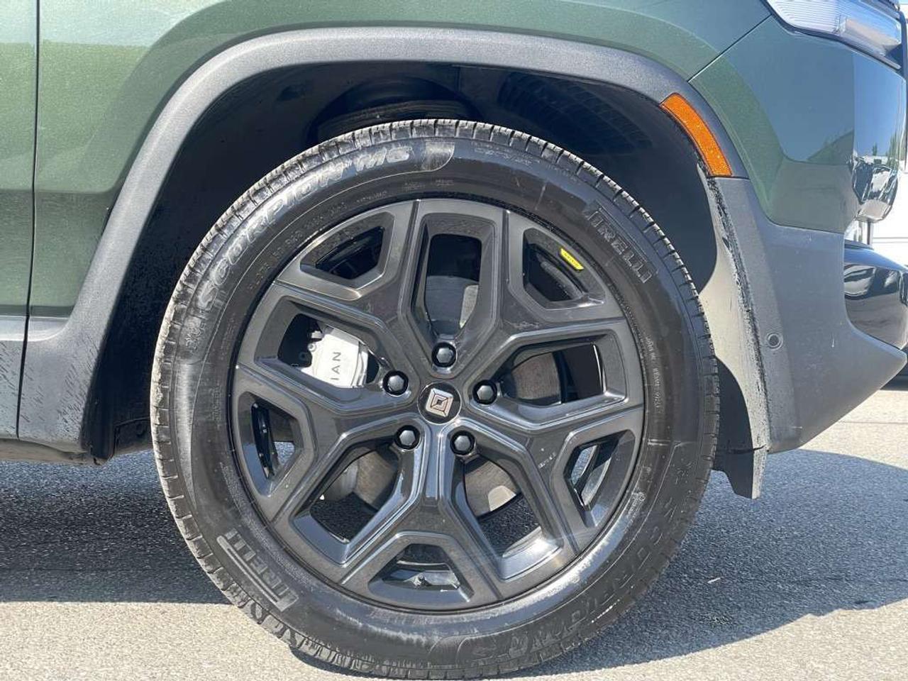 2025 Rivian R1S Adventure PKG - MAX PACK   GEN 2   660km RANGE! Photo