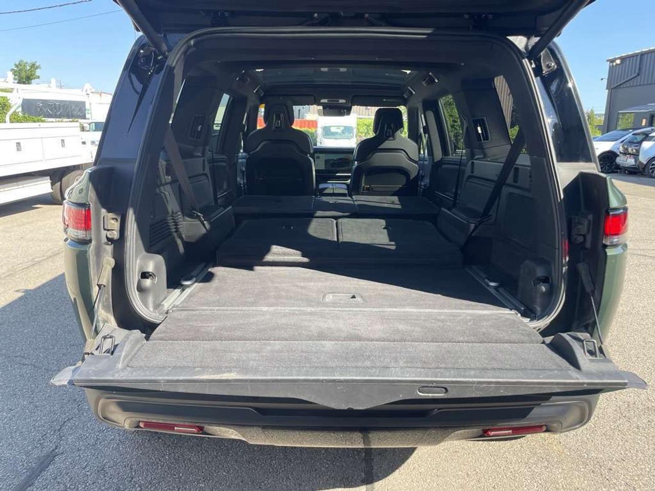 2025 Rivian R1S Adventure PKG - MAX PACK   GEN 2   660km RANGE! Photo