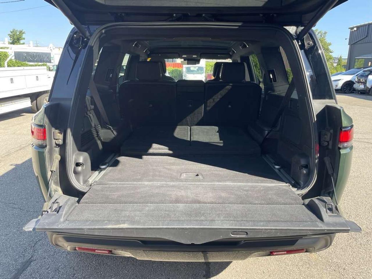 2025 Rivian R1S Adventure PKG - MAX PACK   GEN 2   660km RANGE! Photo