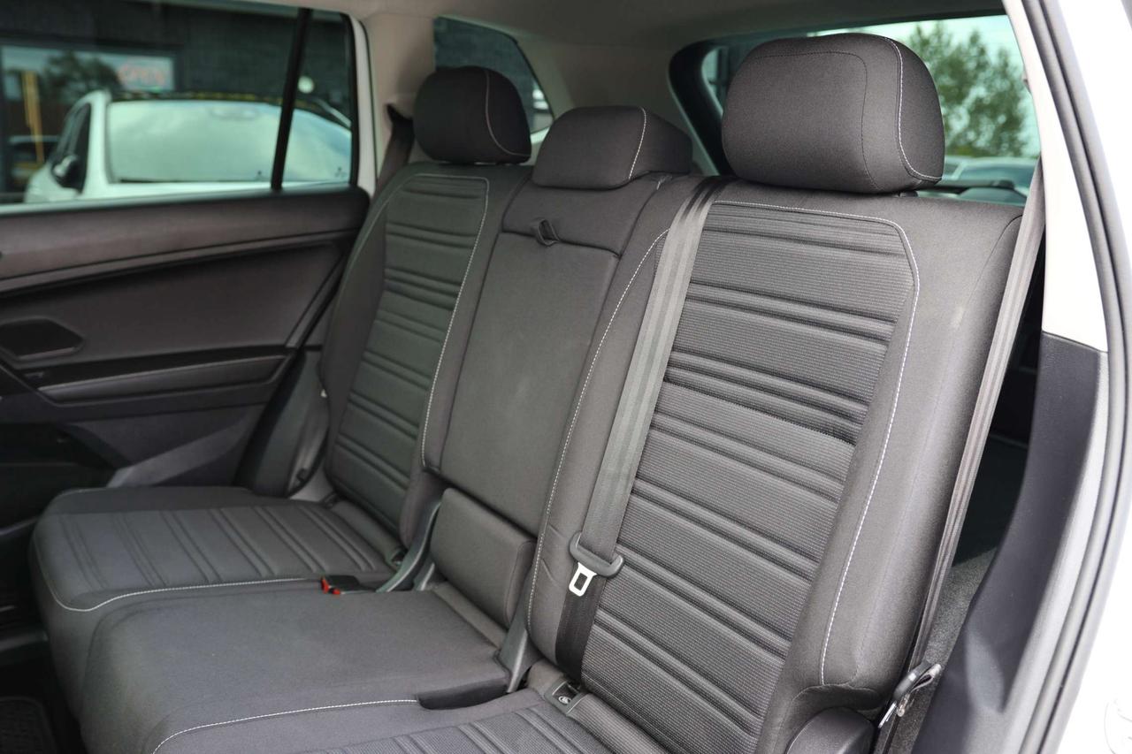 2023 Volkswagen Tiguan TRENDLINE-4MOTION-AWD/ADAPT CRUISE/BCAM/FORWARD ASSIST/BLIS/HEATED SEATS & STEERING/CARPLAY/TOW HITCH Photo
