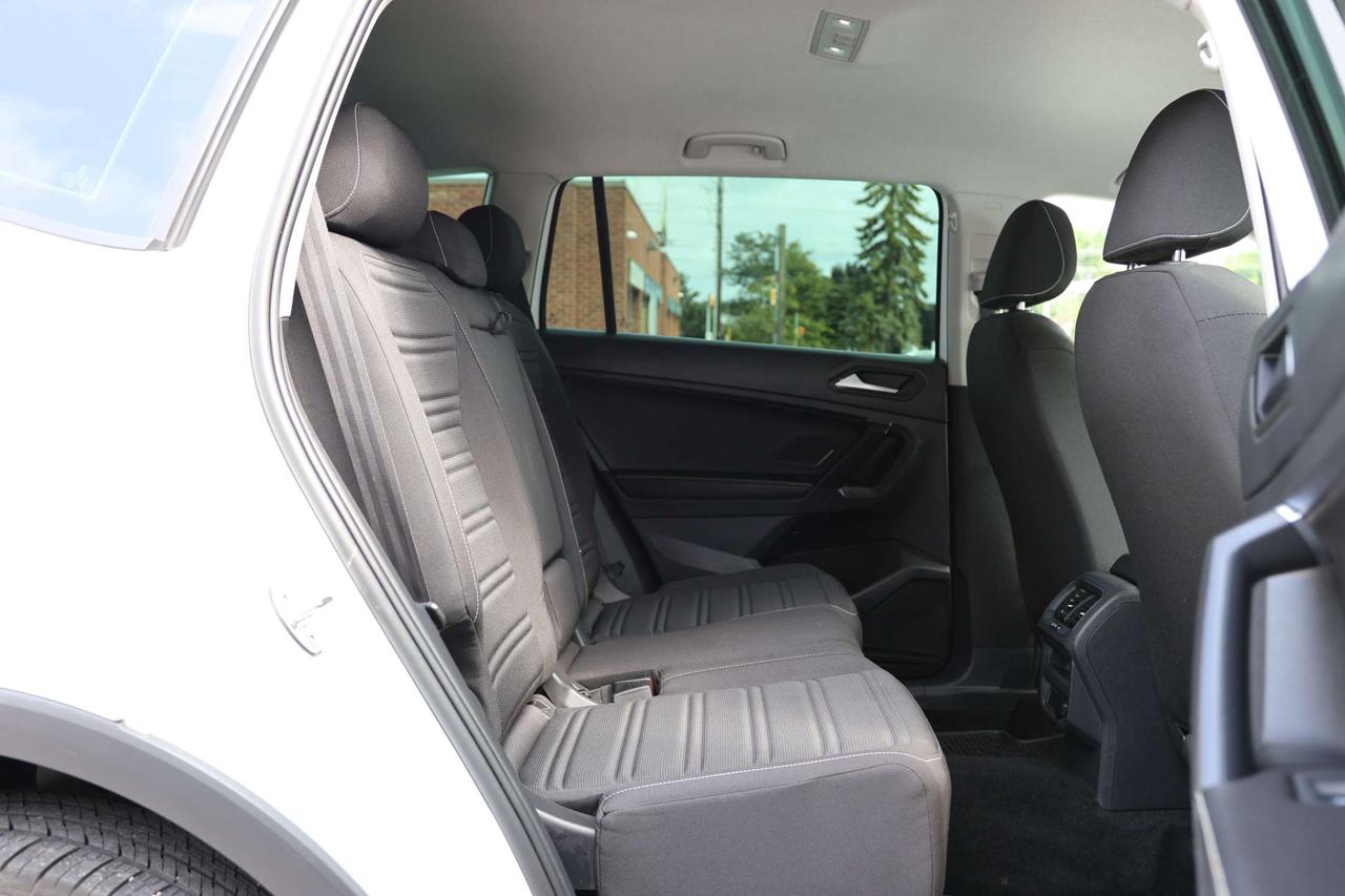2023 Volkswagen Tiguan TRENDLINE-4MOTION-AWD/ADAPT CRUISE/BCAM/FORWARD ASSIST/BLIS/HEATED SEATS & STEERING/CARPLAY/TOW HITCH Photo