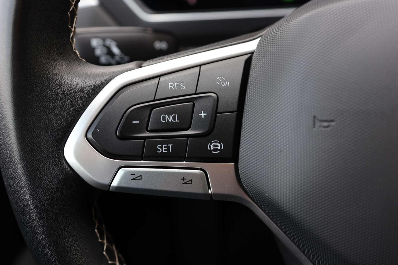 2023 Volkswagen Tiguan TRENDLINE-4MOTION-AWD/ADAPT CRUISE/BCAM/FORWARD ASSIST/BLIS/HEATED SEATS & STEERING/CARPLAY/TOW HITCH Photo