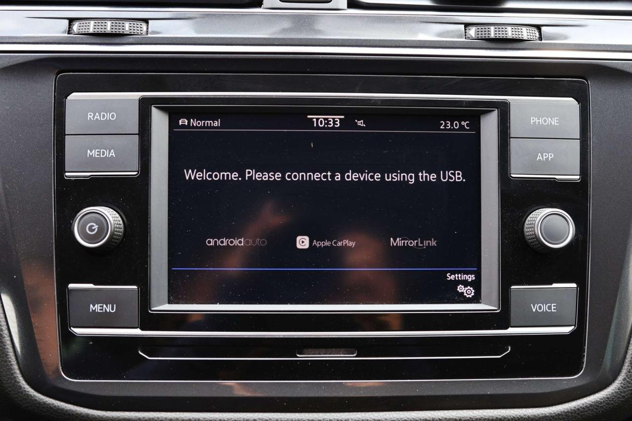 2023 Volkswagen Tiguan TRENDLINE-4MOTION-AWD/ADAPT CRUISE/BCAM/FORWARD ASSIST/BLIS/HEATED SEATS & STEERING/CARPLAY/TOW HITCH Photo