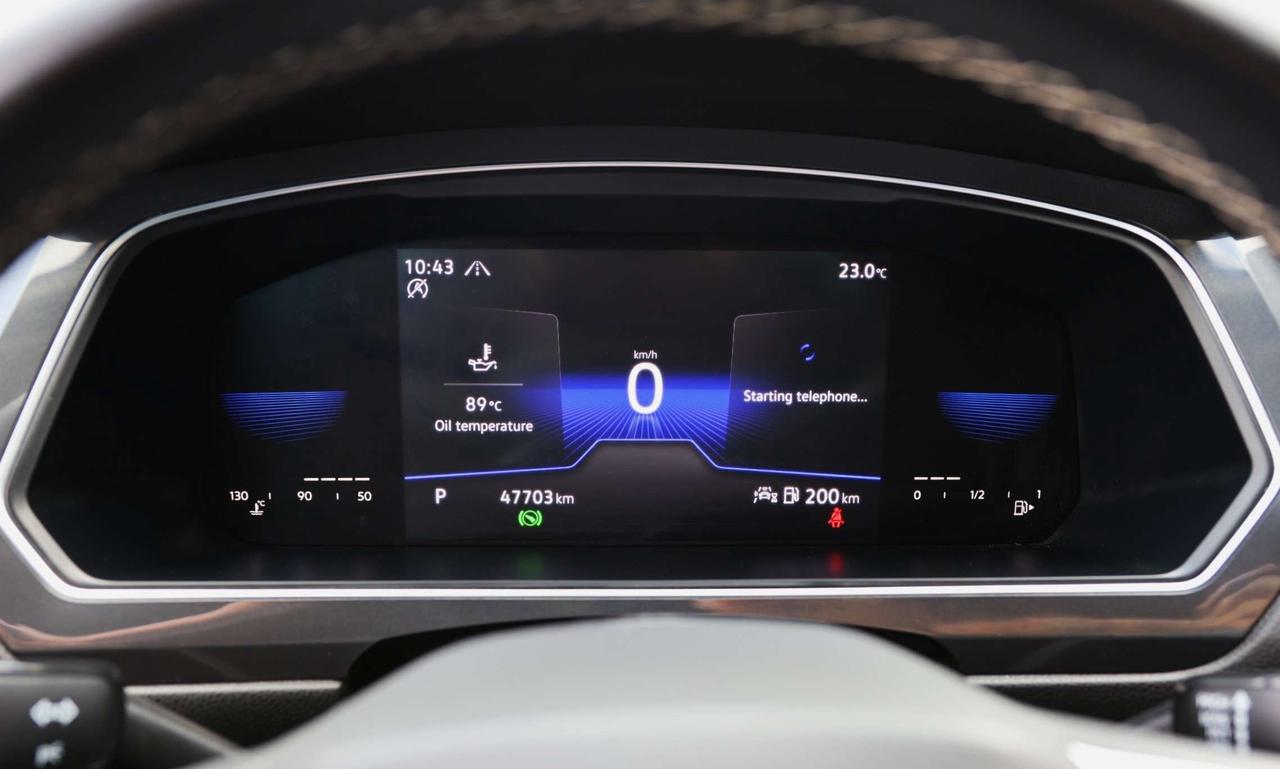 2023 Volkswagen Tiguan TRENDLINE-4MOTION-AWD/ADAPT CRUISE/BCAM/FORWARD ASSIST/BLIS/HEATED SEATS & STEERING/CARPLAY/TOW HITCH Photo