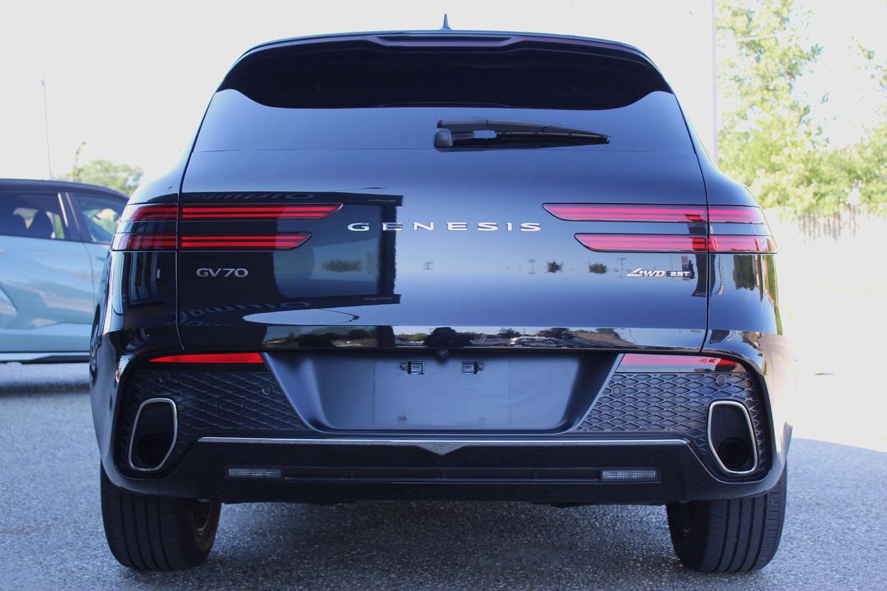 2023 Genesis GV70 2.5T Advanced Photo3