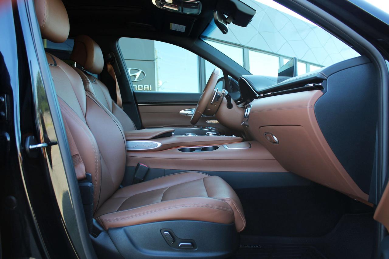 2023 Genesis GV70 2.5T Advanced Photo