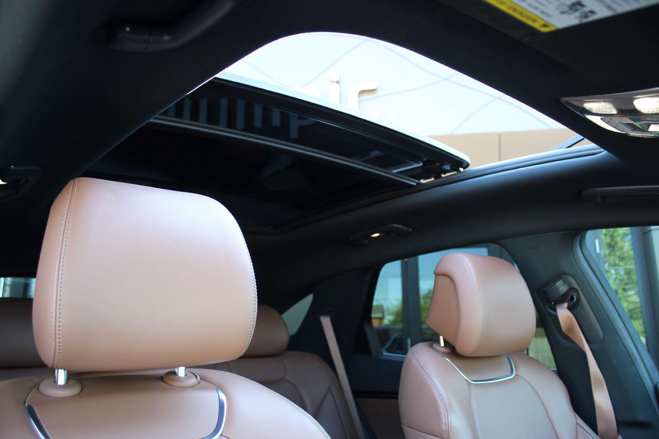 2023 Genesis GV70 2.5T Advanced Photo