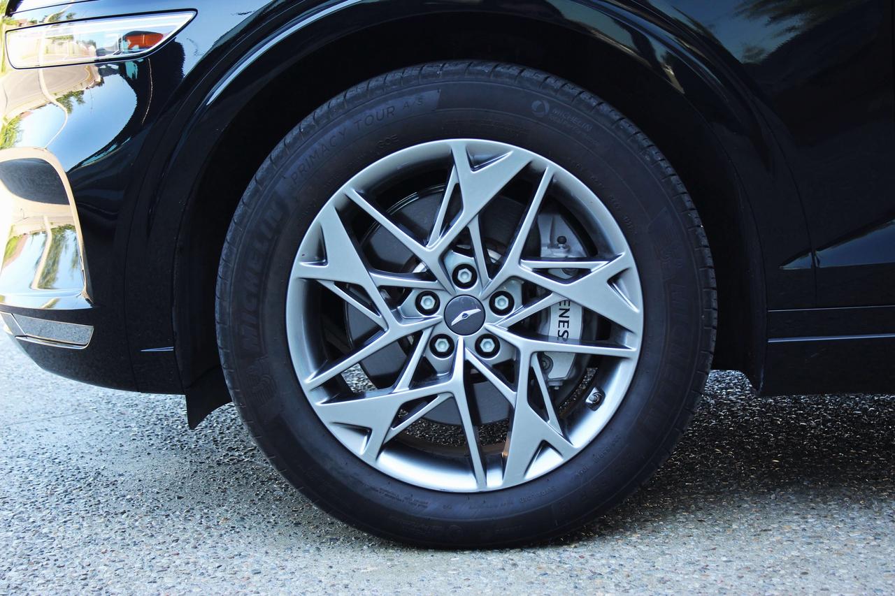 2023 Genesis GV70 2.5T Advanced Photo