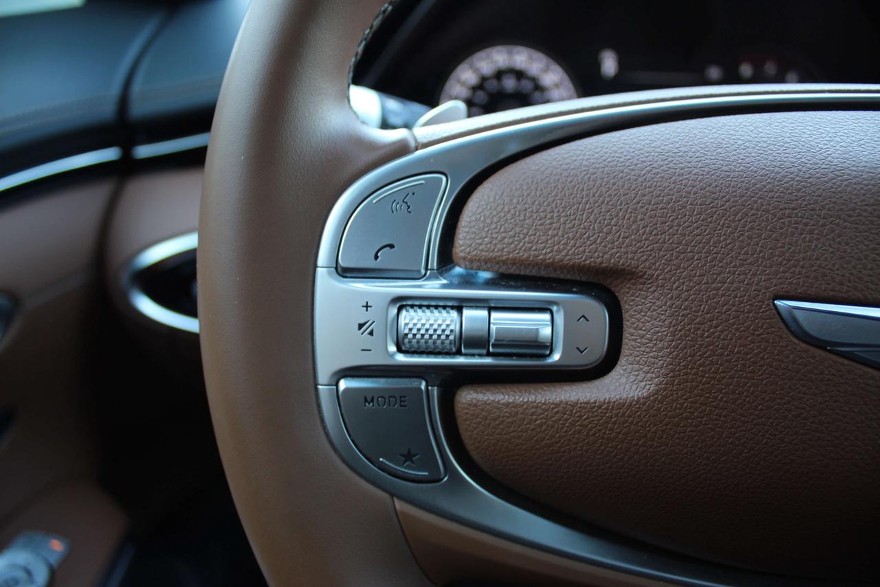 2023 Genesis GV70 2.5T Advanced Photo