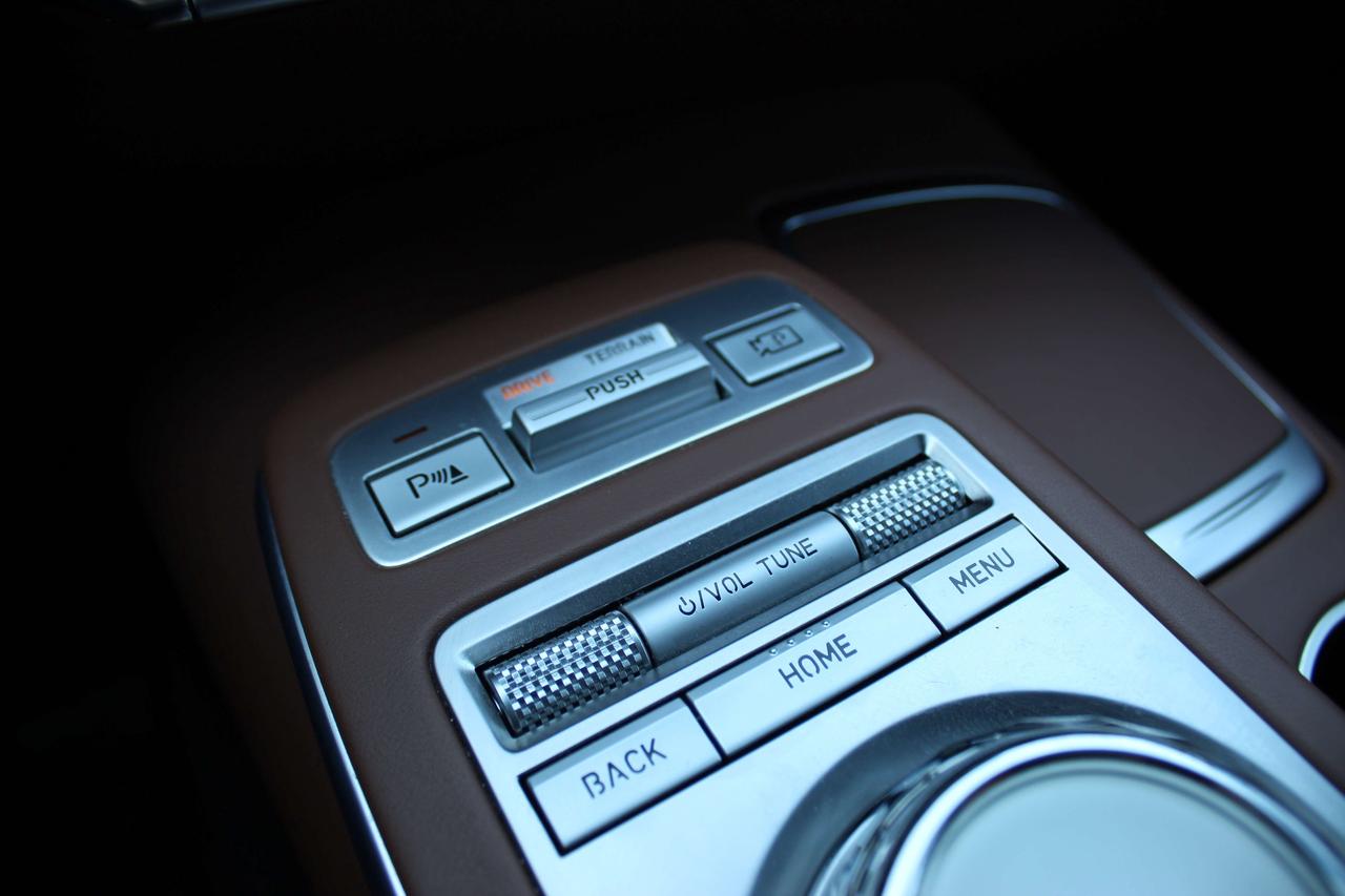 2023 Genesis GV70 2.5T Advanced Photo