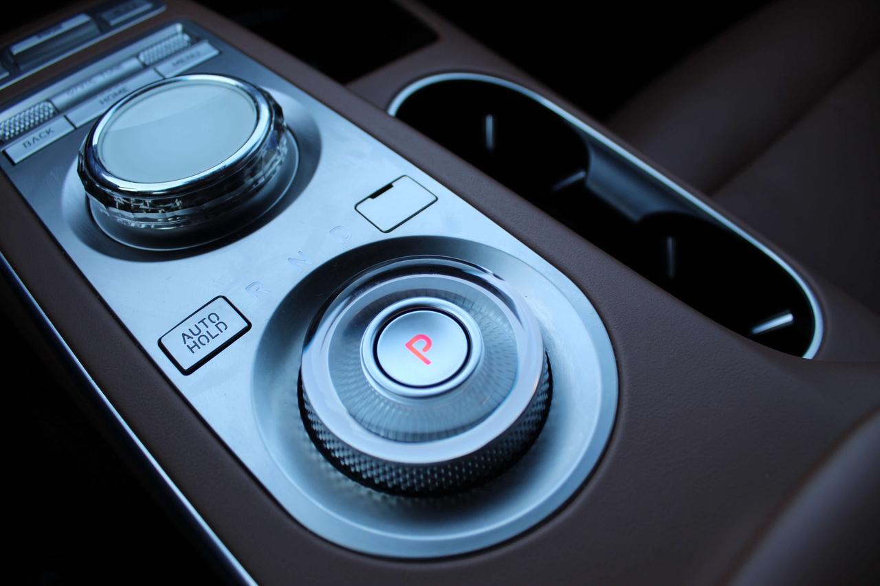 2023 Genesis GV70 2.5T Advanced Photo