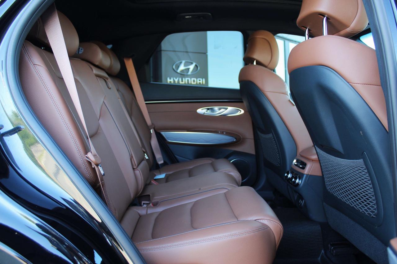 2023 Genesis GV70 2.5T Advanced Photo