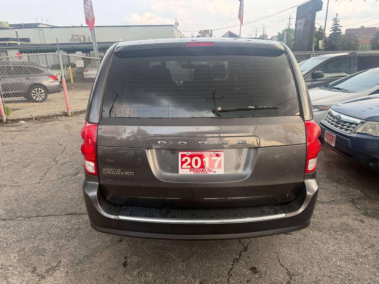 2017 Dodge Grand Caravan *** 3 YEAR WARRANTY INCLUDED *** Photo4