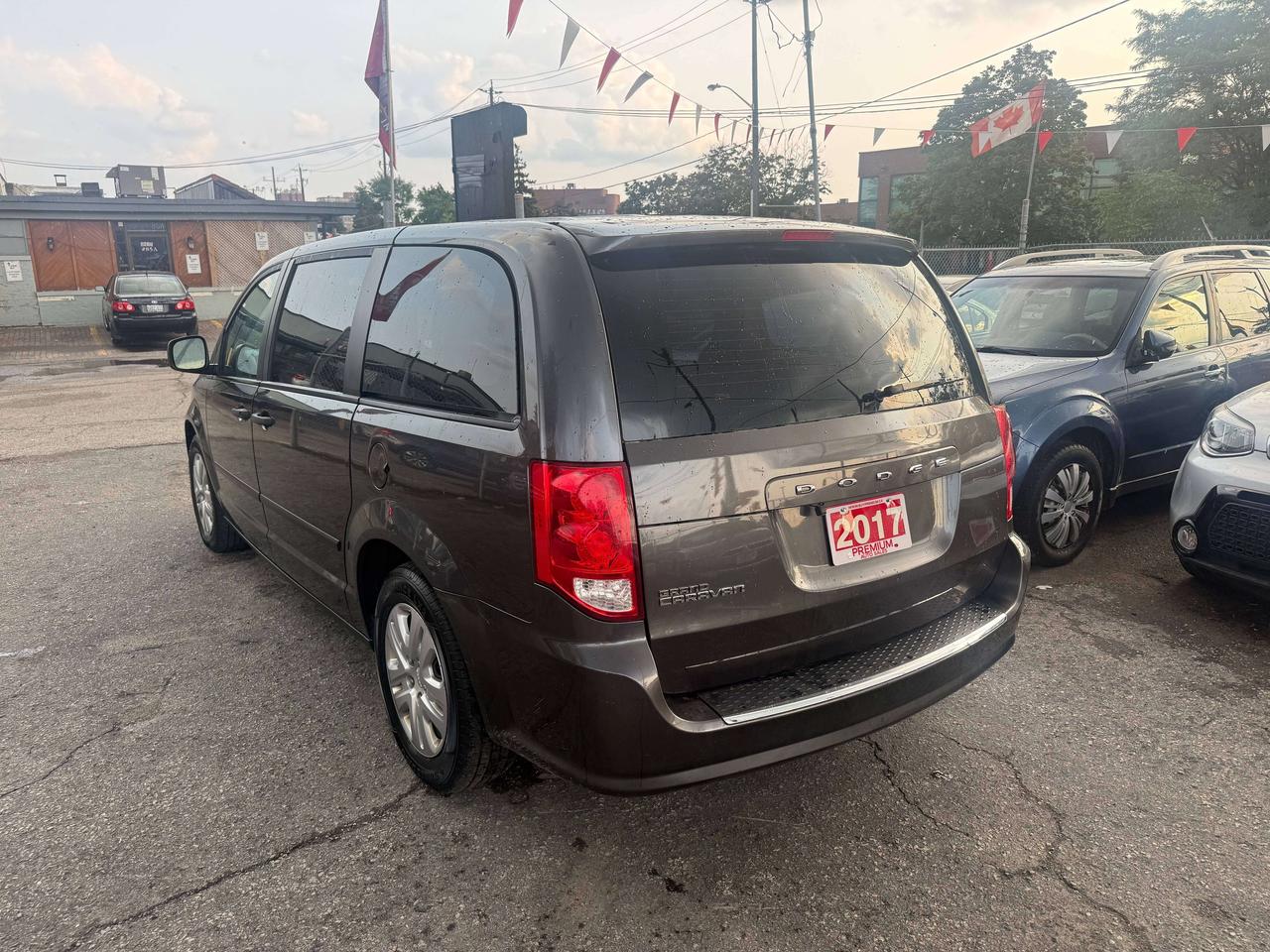 2017 Dodge Grand Caravan *** 3 YEAR WARRANTY INCLUDED *** Photo