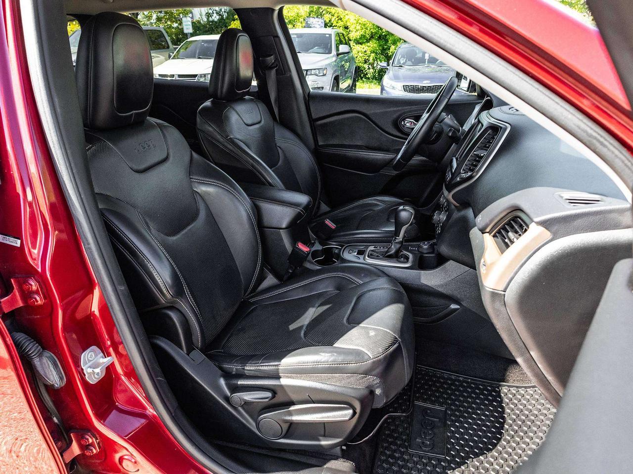 2015 Jeep Cherokee 4X4  TECH GRP  SAFETY GRP  ROOF LEATHER Photo