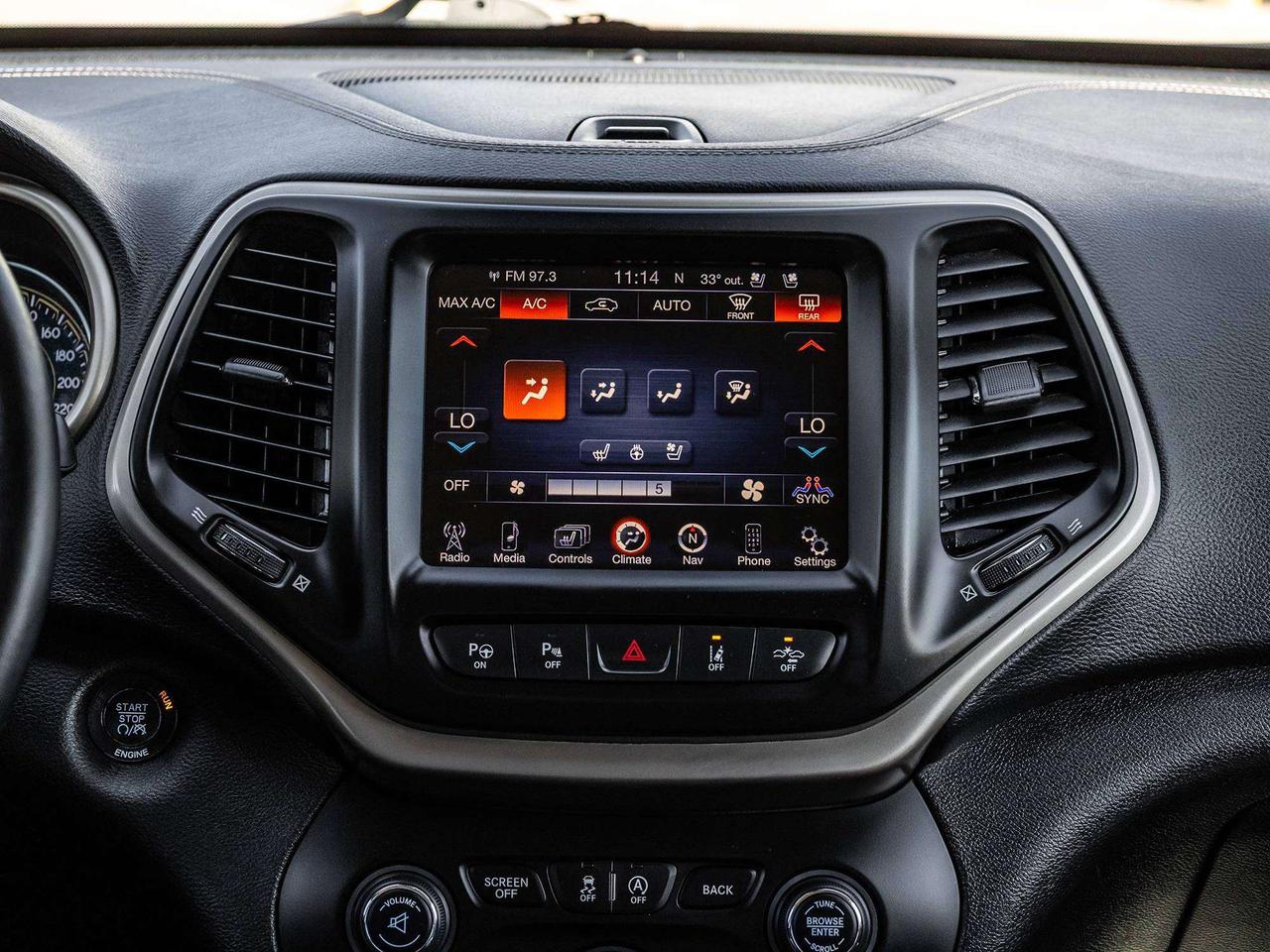2015 Jeep Cherokee 4X4  TECH GRP  SAFETY GRP  ROOF LEATHER Photo