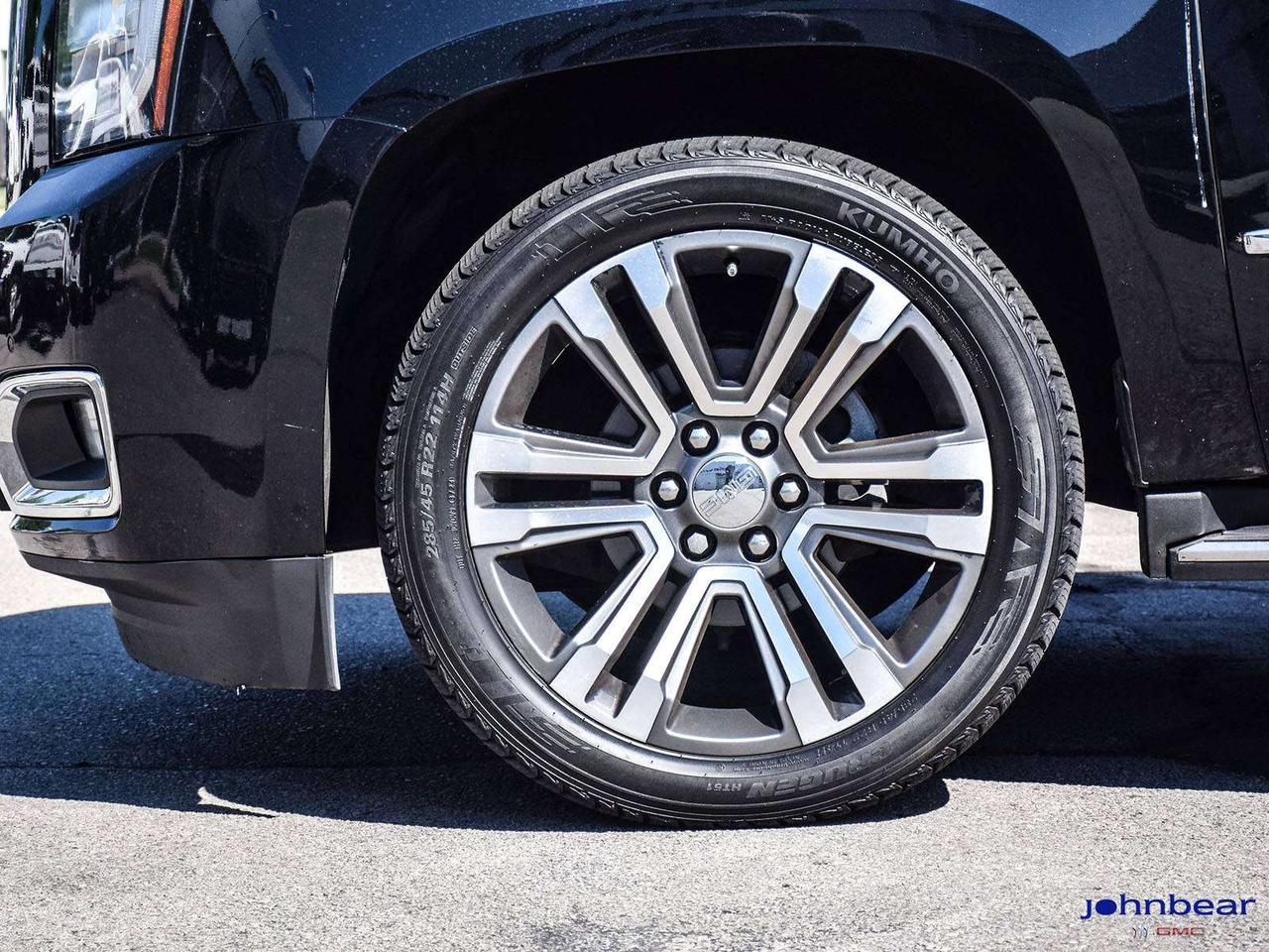 2017 GMC Yukon Denali Photo