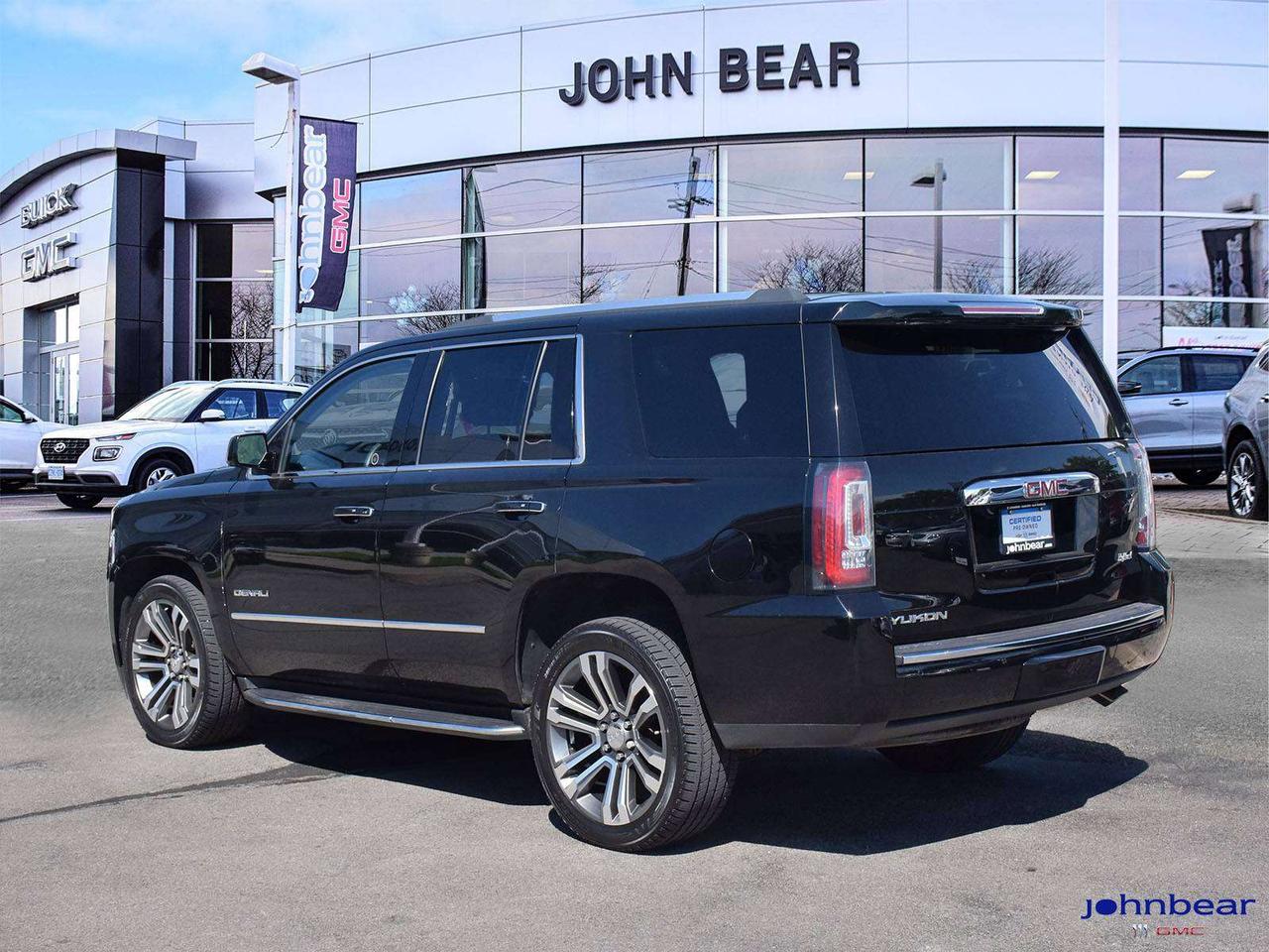 2017 GMC Yukon Denali Photo
