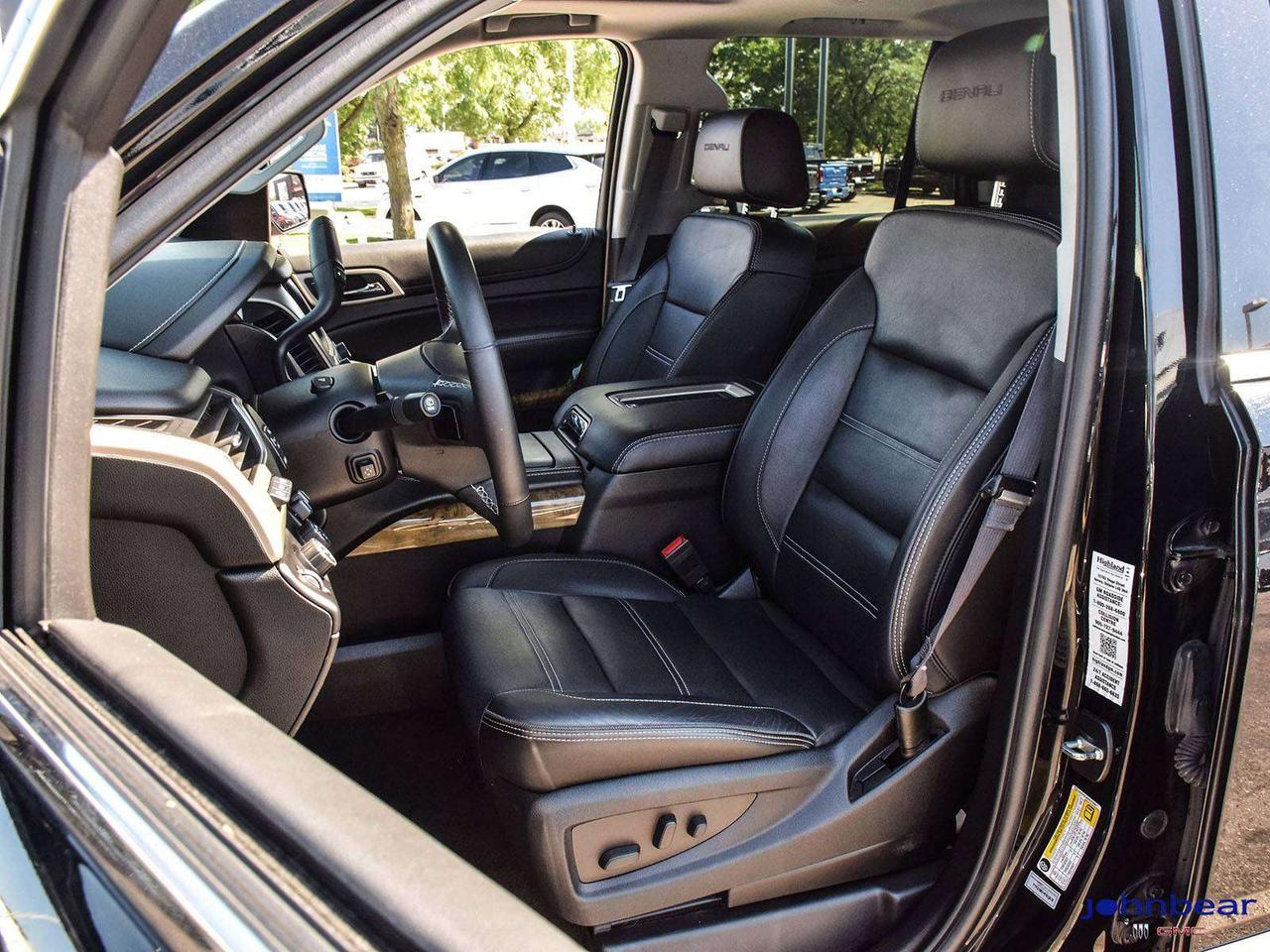 2017 GMC Yukon Denali Photo