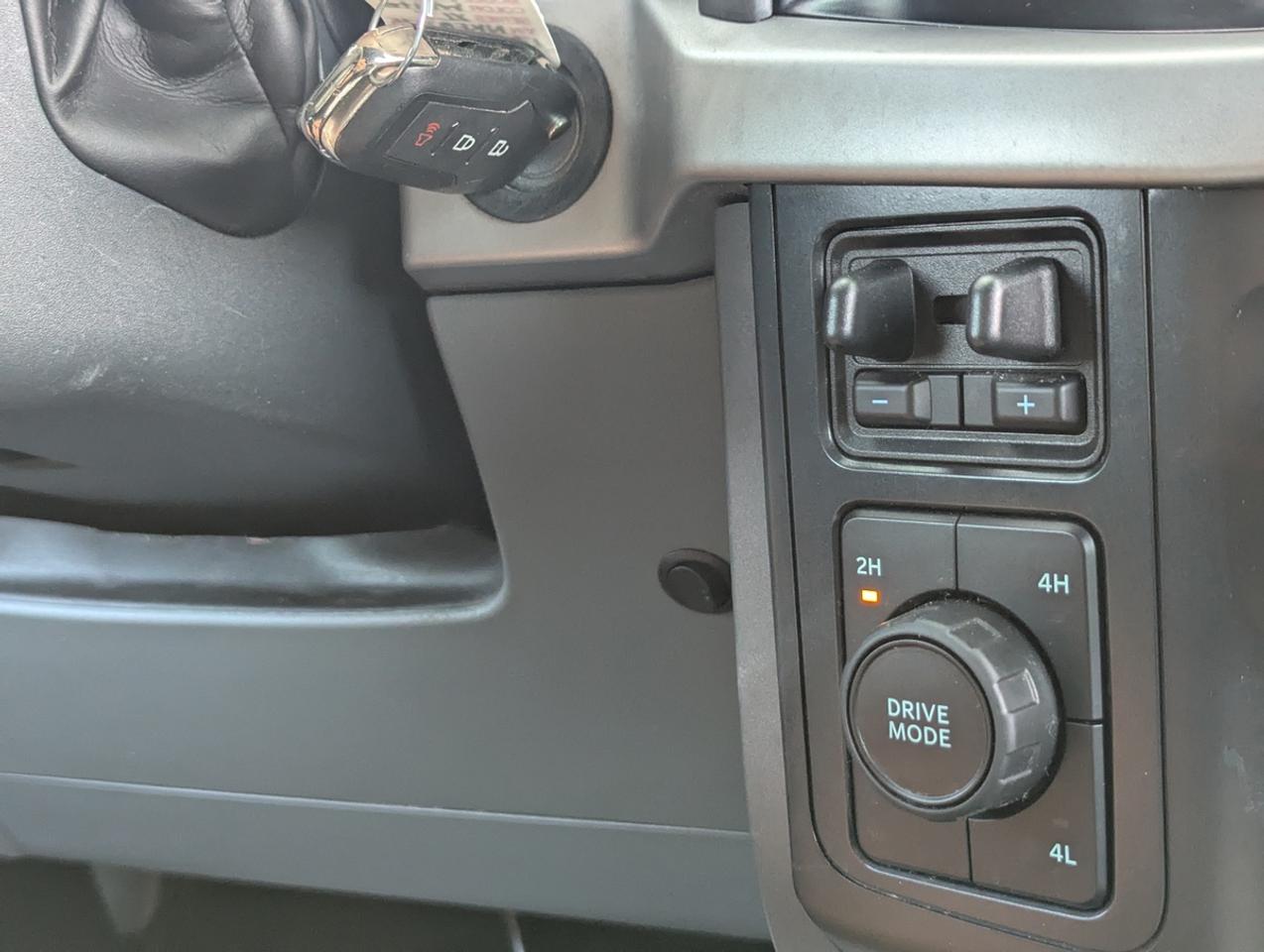 2022 Ford F-150 XLT/5.0 V8/4X4/SUPERCREW/5.5ftbed Photo