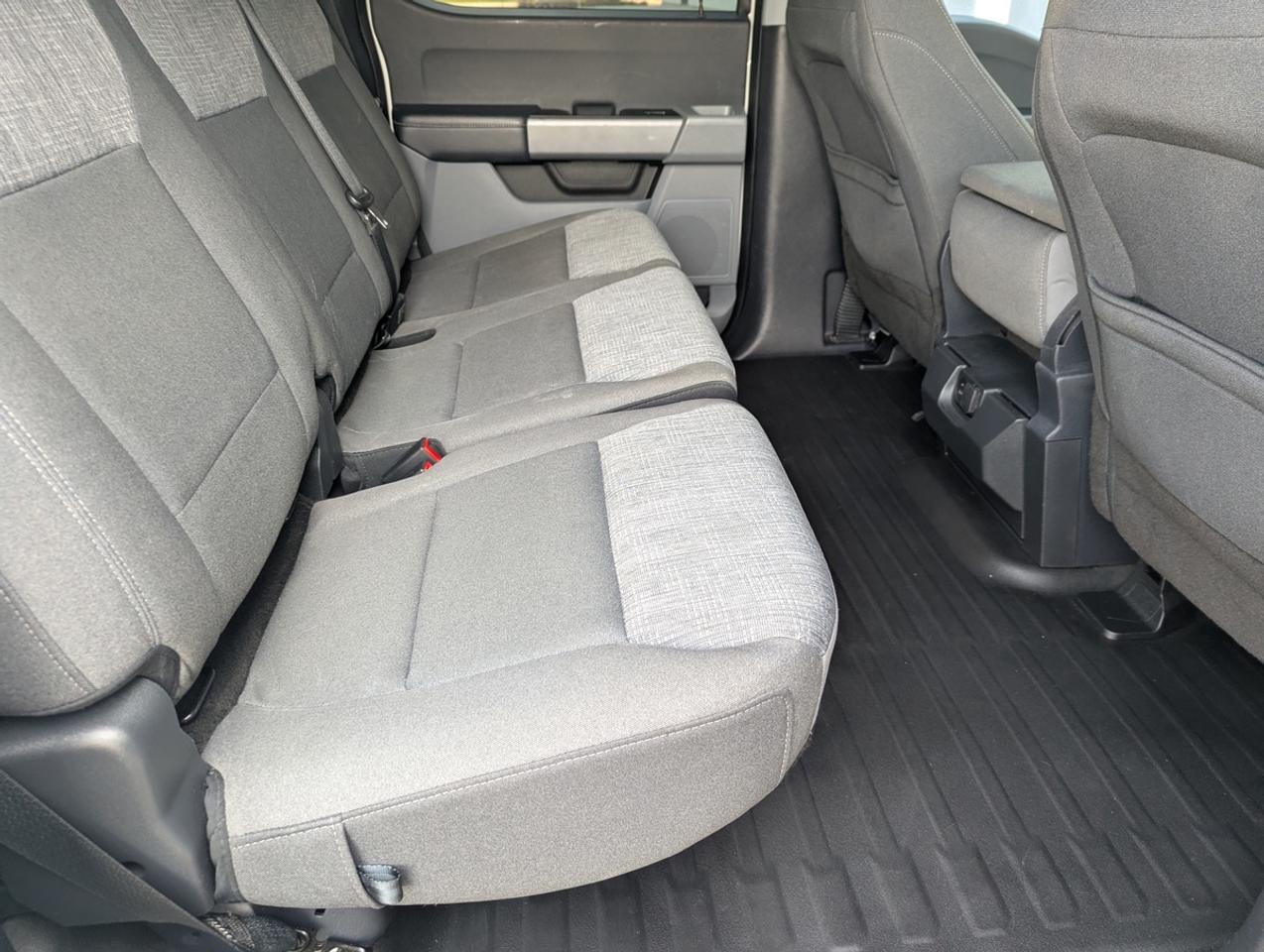 2022 Ford F-150 XLT/5.0 V8/4X4/SUPERCREW/5.5ftbed Photo