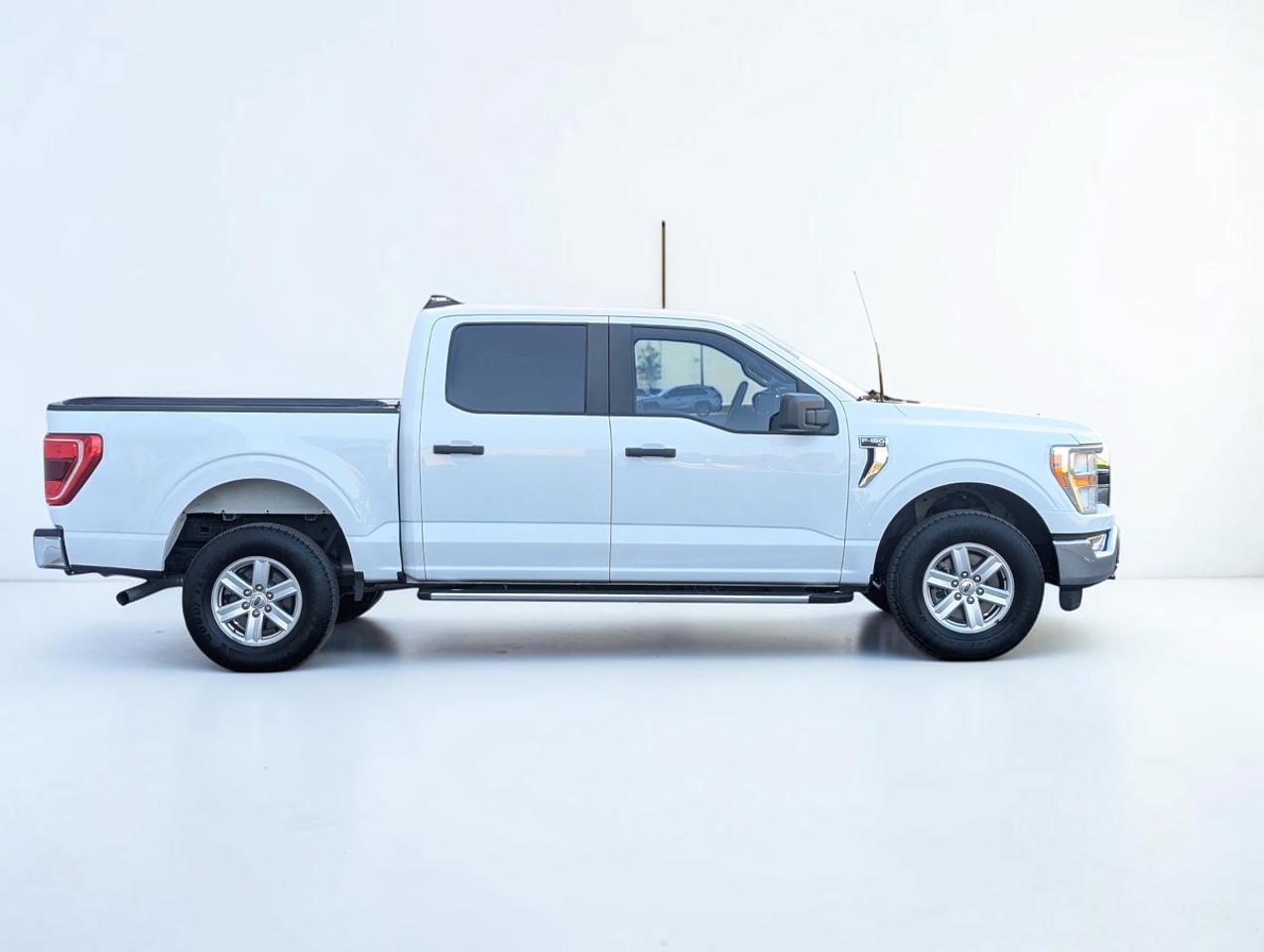2022 Ford F-150 XLT/5.0 V8/4X4/SUPERCREW/5.5ftbed Photo