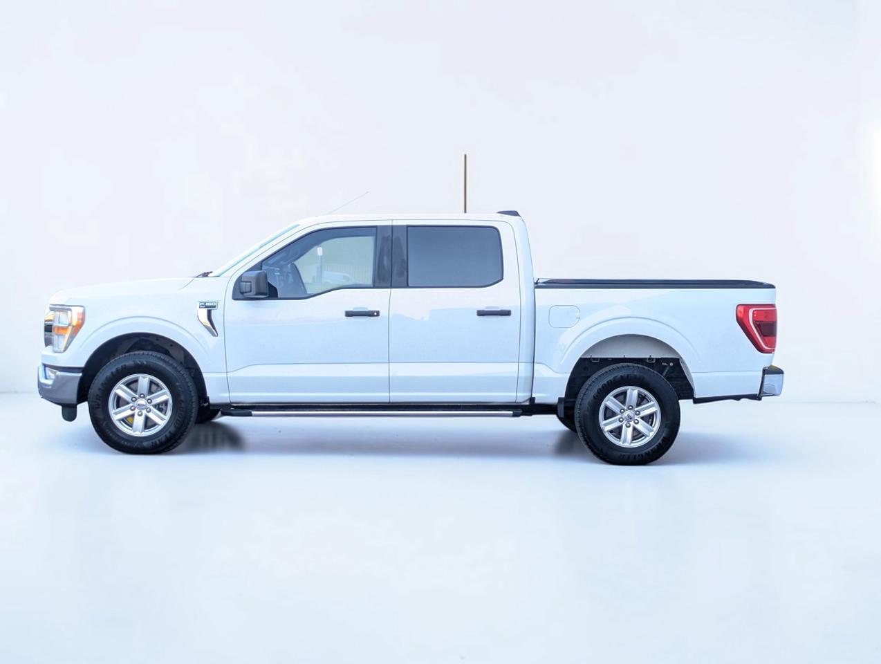 2022 Ford F-150 XLT/5.0 V8/4X4/SUPERCREW/5.5ftbed Photo