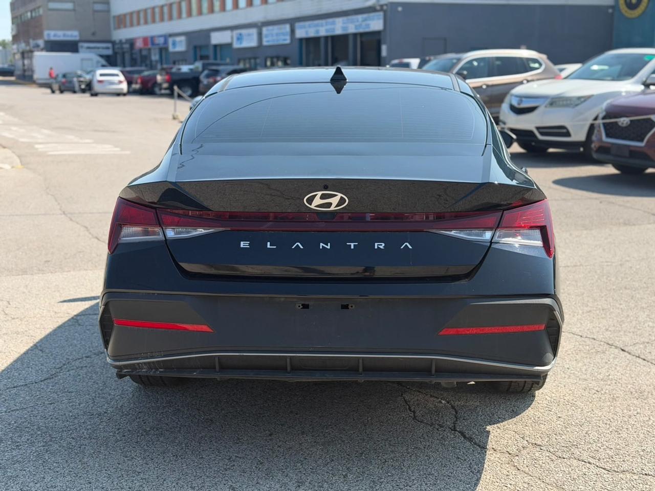 2025 Hyundai Elantra SEL Sport Photo