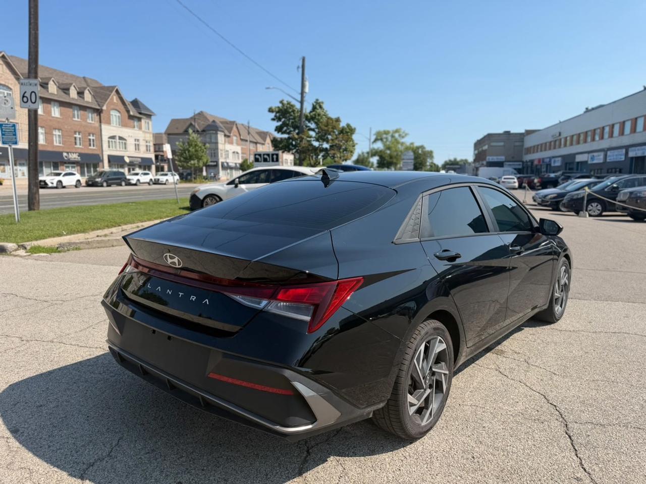 2025 Hyundai Elantra SEL Sport Photo