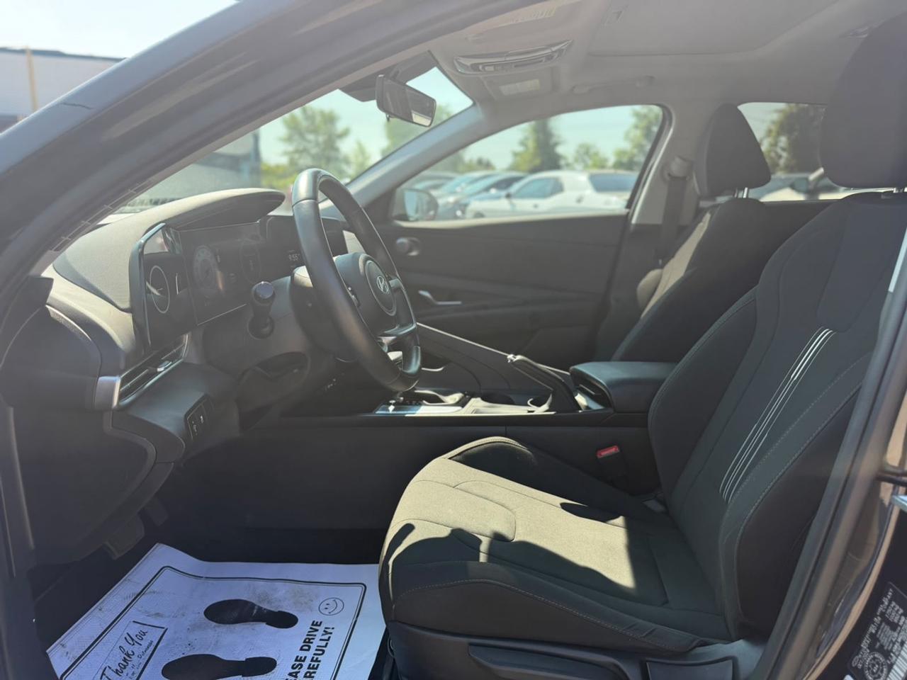 2025 Hyundai Elantra SEL Sport Photo