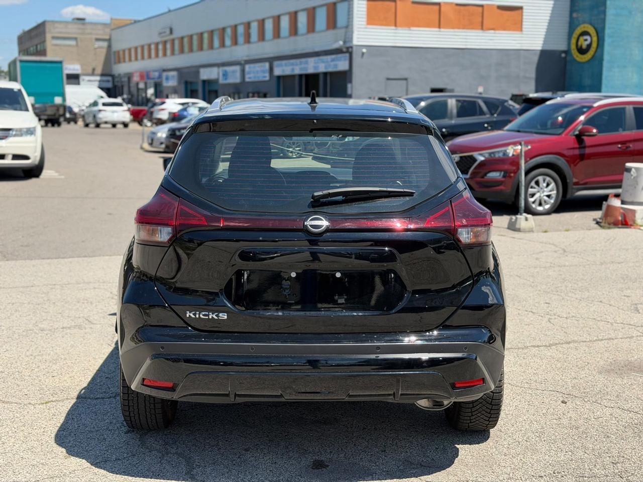 2025 Nissan Kicks SV Photo