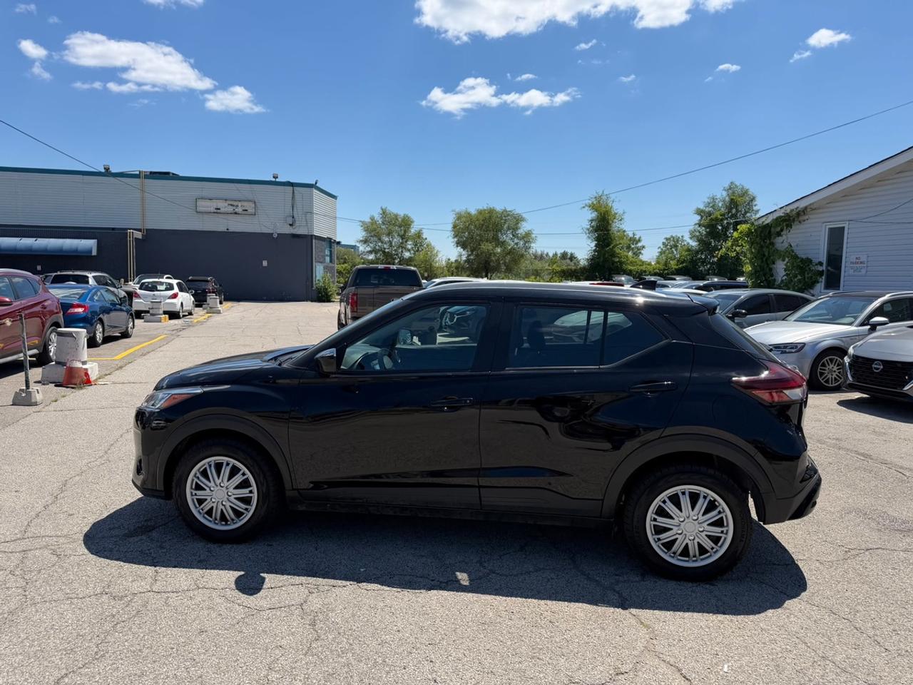 2025 Nissan Kicks SV Photo