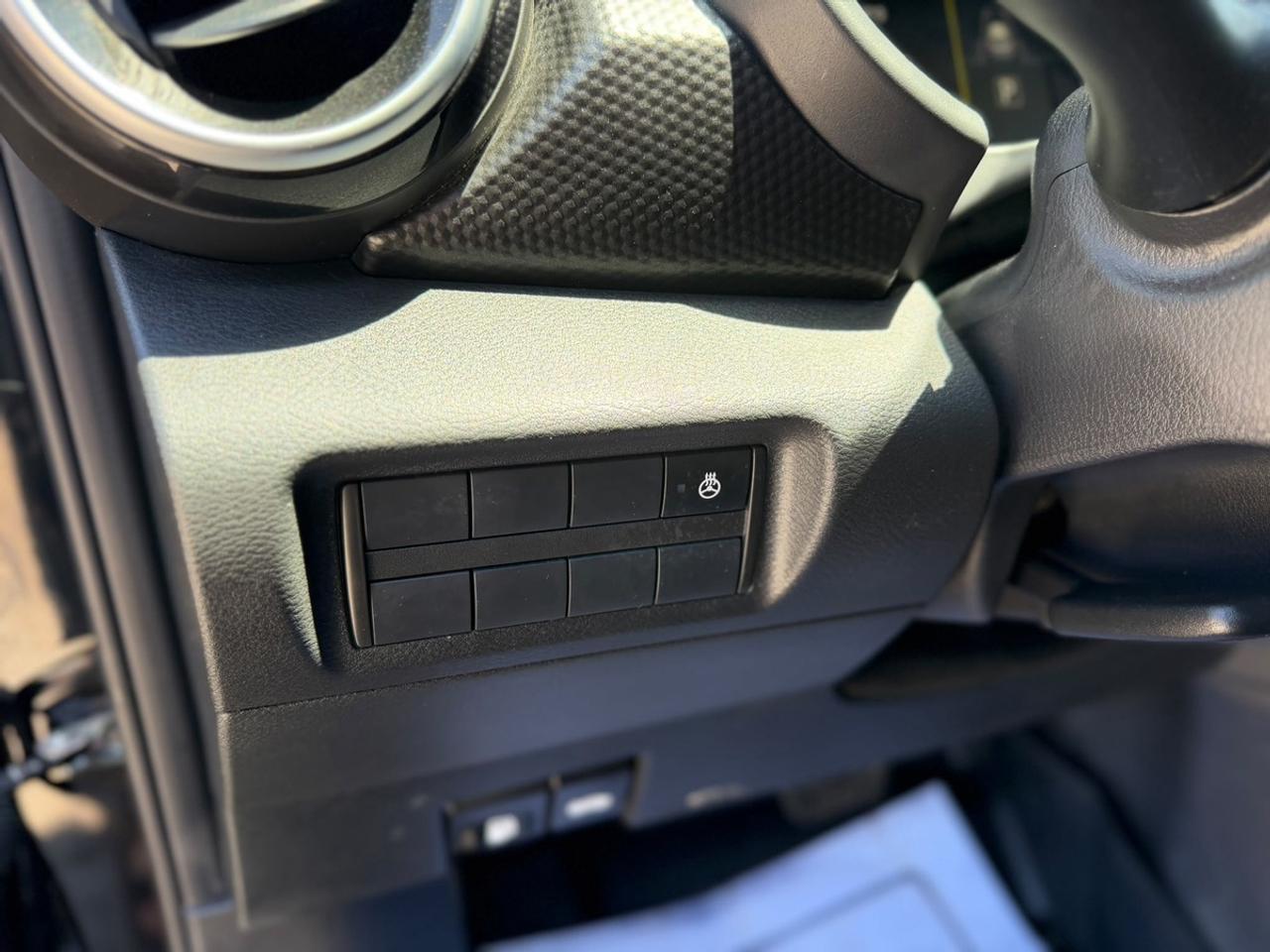 2025 Nissan Kicks SV Photo