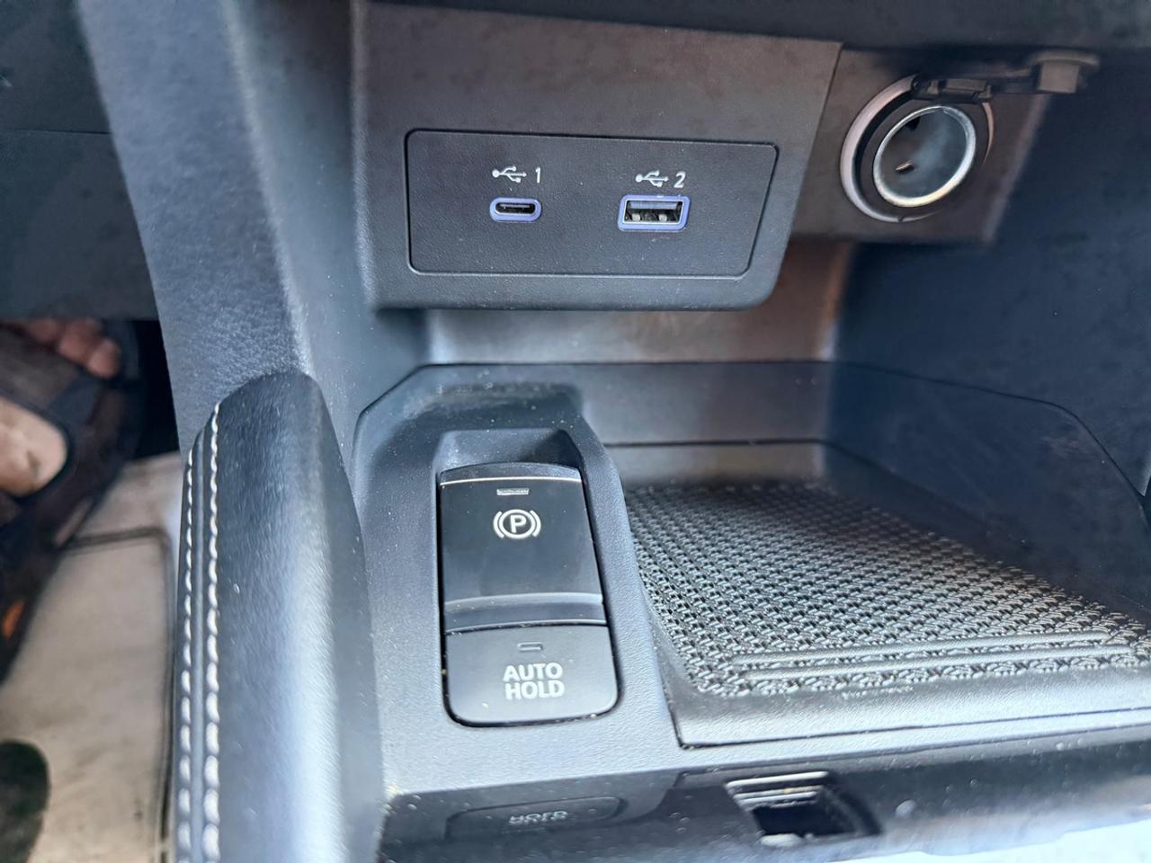 2025 Nissan Kicks SV Photo