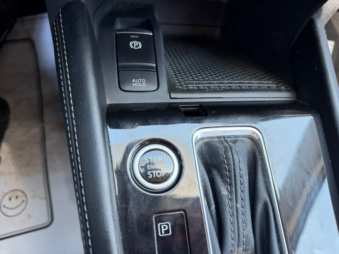 2025 Nissan Kicks SV Photo