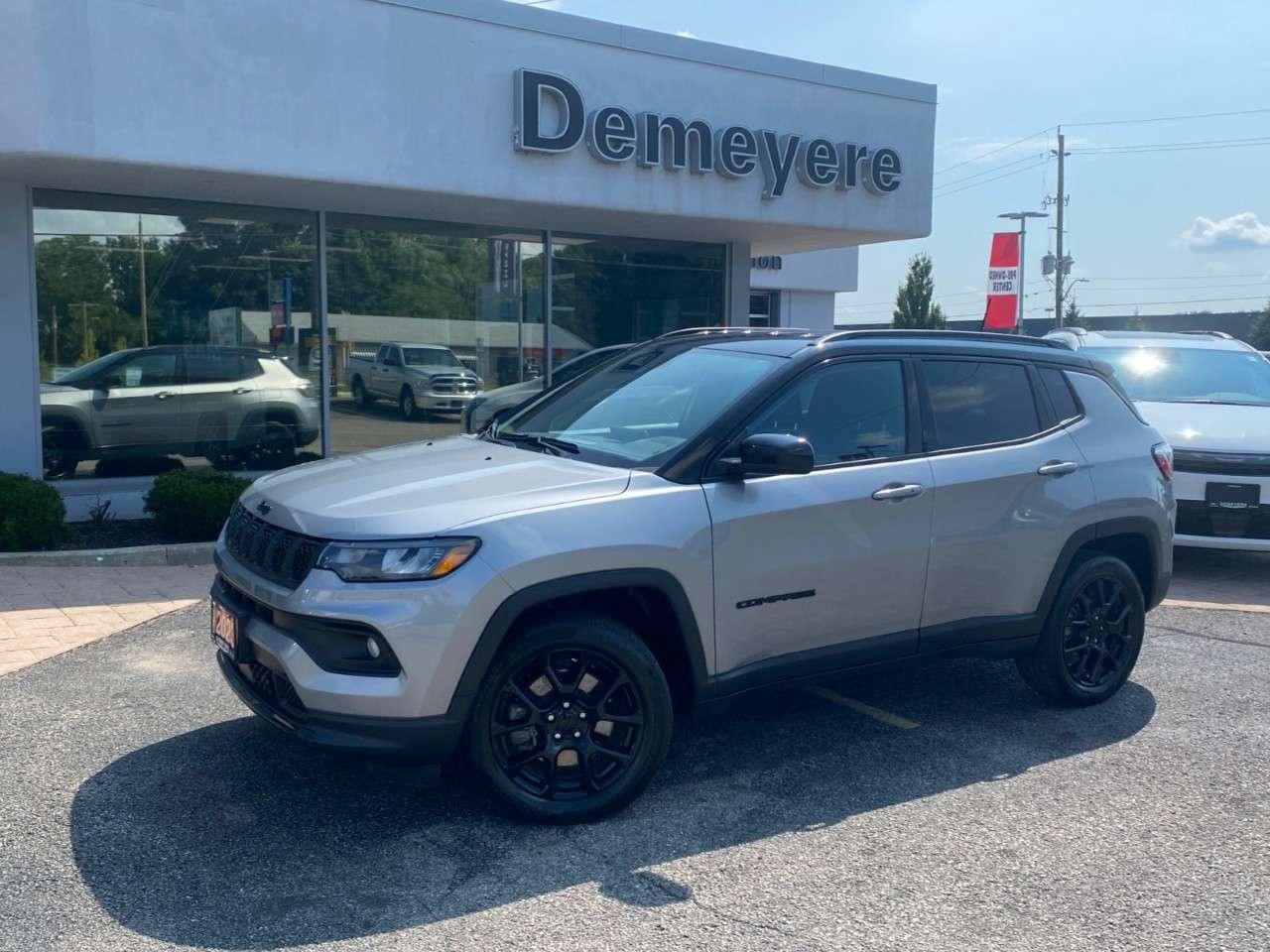 2023 Jeep Compass Altitude 4x4 Photo