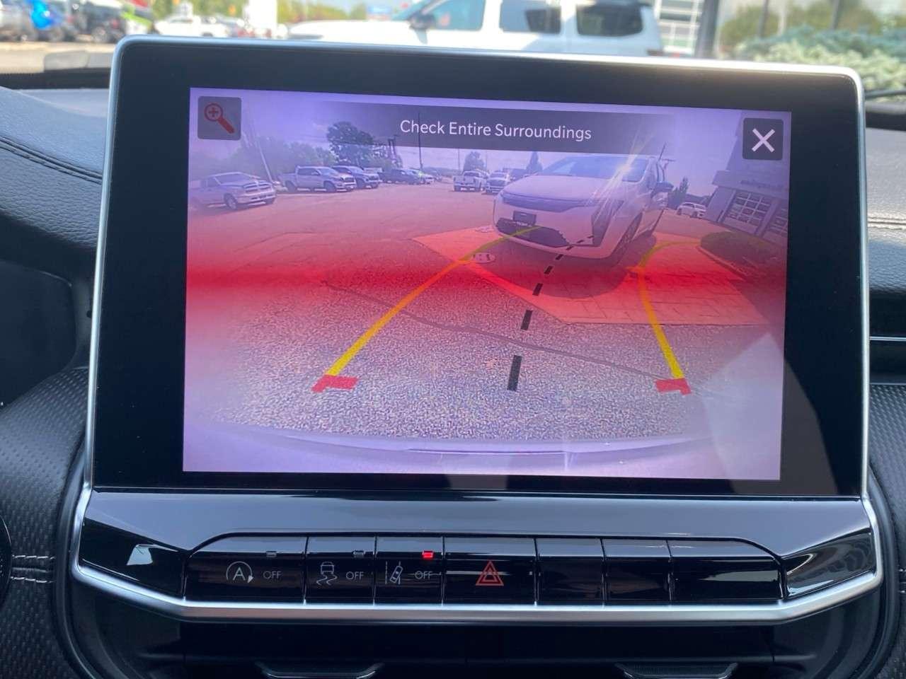 2023 Jeep Compass Altitude 4x4 Photo