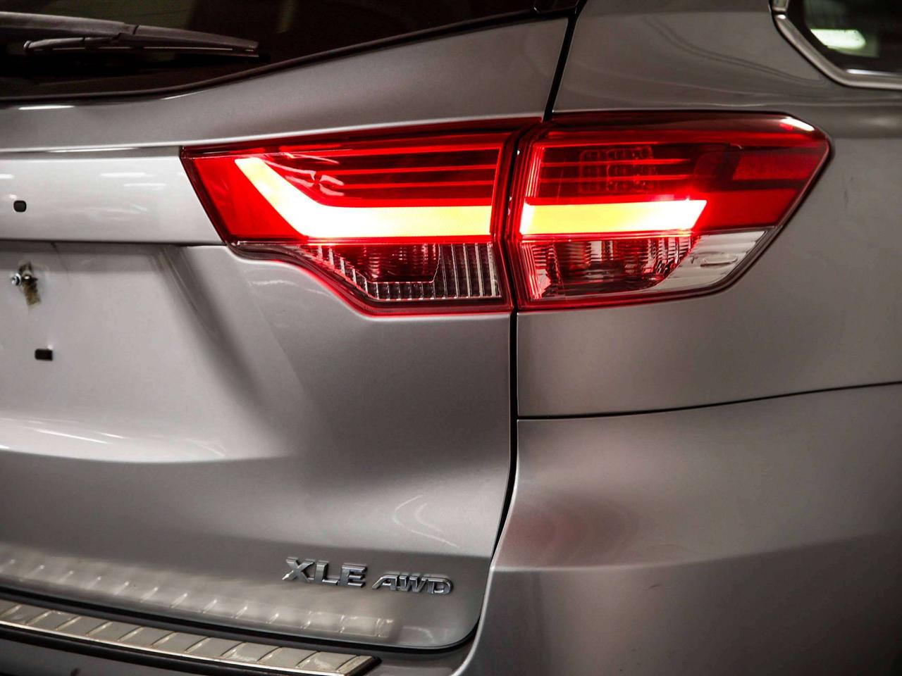 2019 Toyota Highlander  Photo