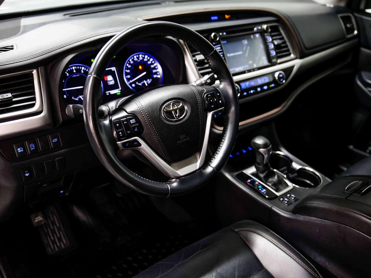 2019 Toyota Highlander  Photo