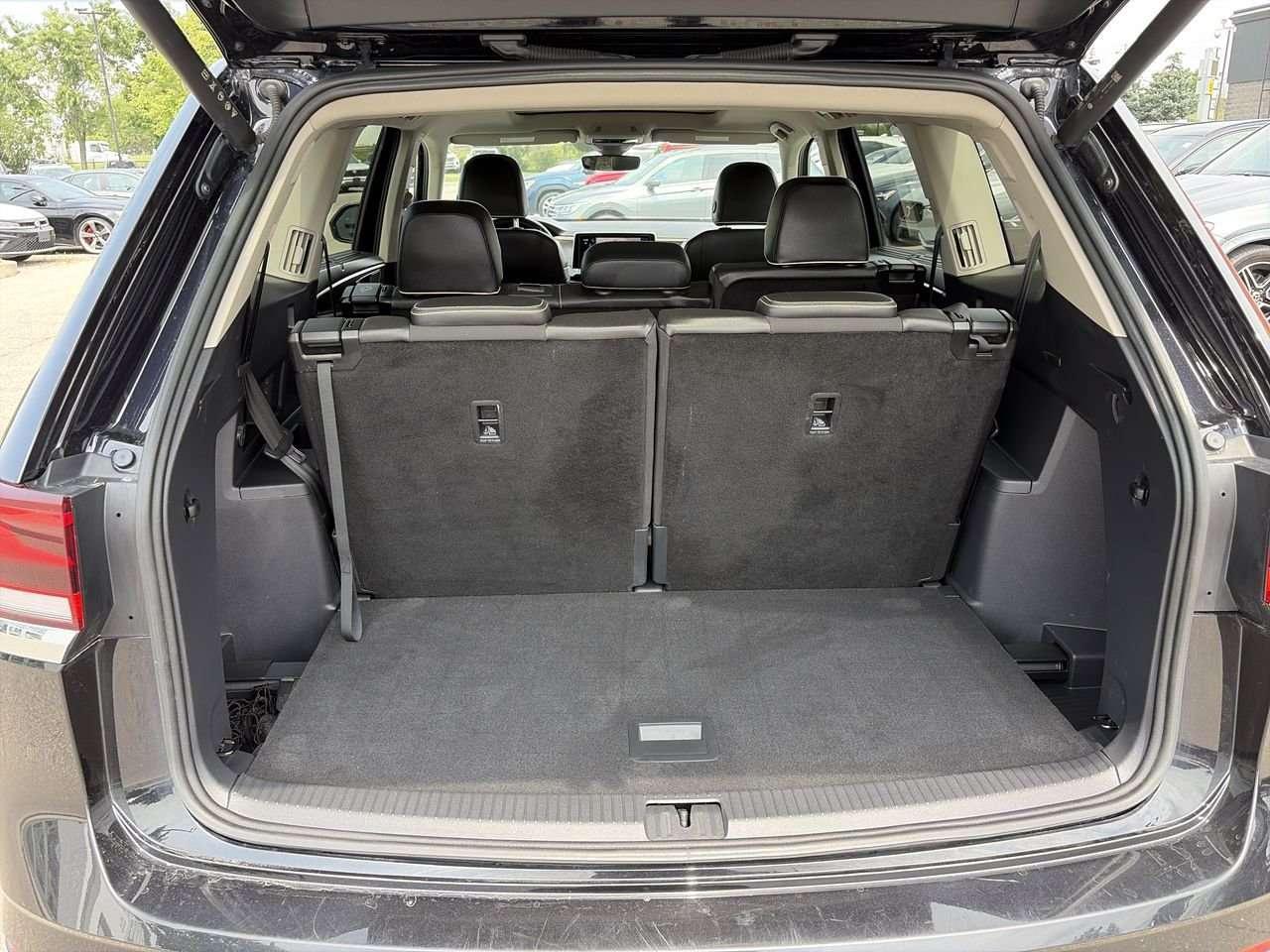 2024 Volkswagen Atlas Execline 2.0 TSI 4MOTION Remote Starter  3rd Row Seat  Leather  Sunroof Photo