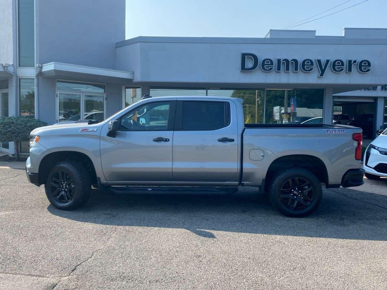 2025 Chevrolet Silverado 1500 Crew Cab Short Box 4-Wheel Drive LT Trail Boss Photo