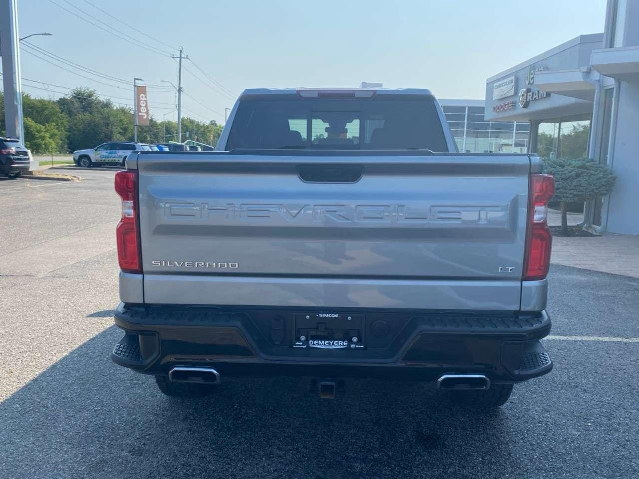 2025 Chevrolet Silverado 1500 Crew Cab Short Box 4-Wheel Drive LT Trail Boss Photo3