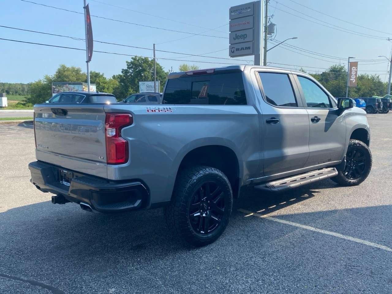 2025 Chevrolet Silverado 1500 Crew Cab Short Box 4-Wheel Drive LT Trail Boss Photo